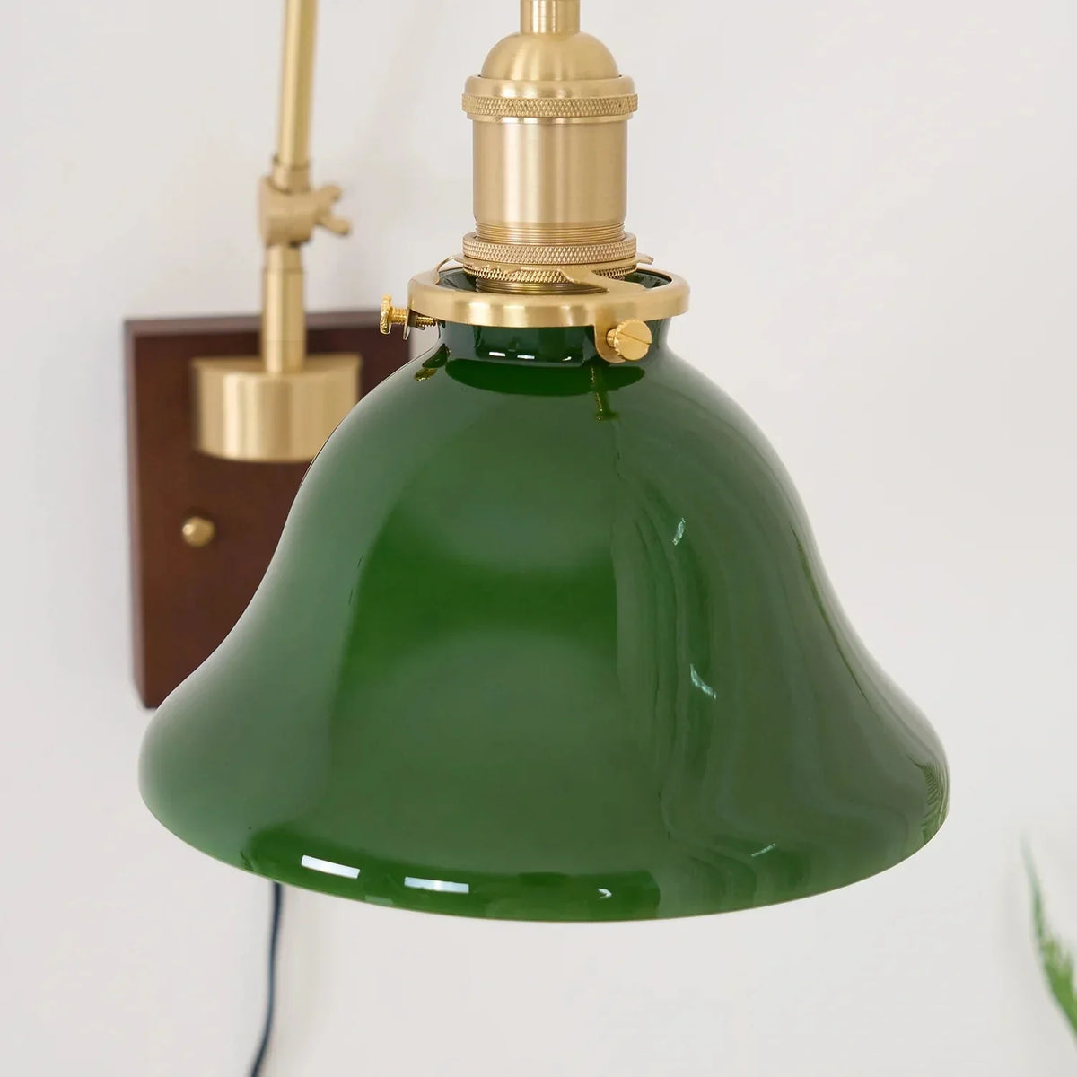 virginia-vintage-brass-swing-arm-wall-lamp