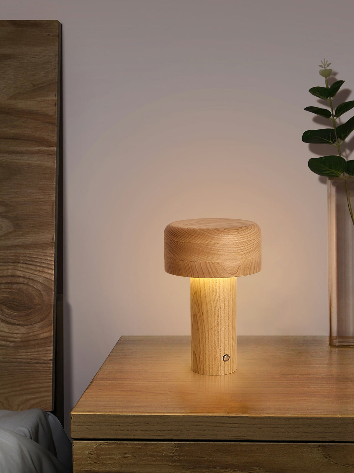 wooden-tower-table-lamp