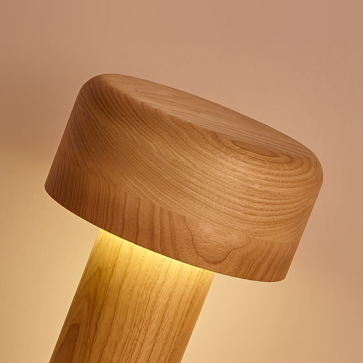 wooden-tower-table-lamp