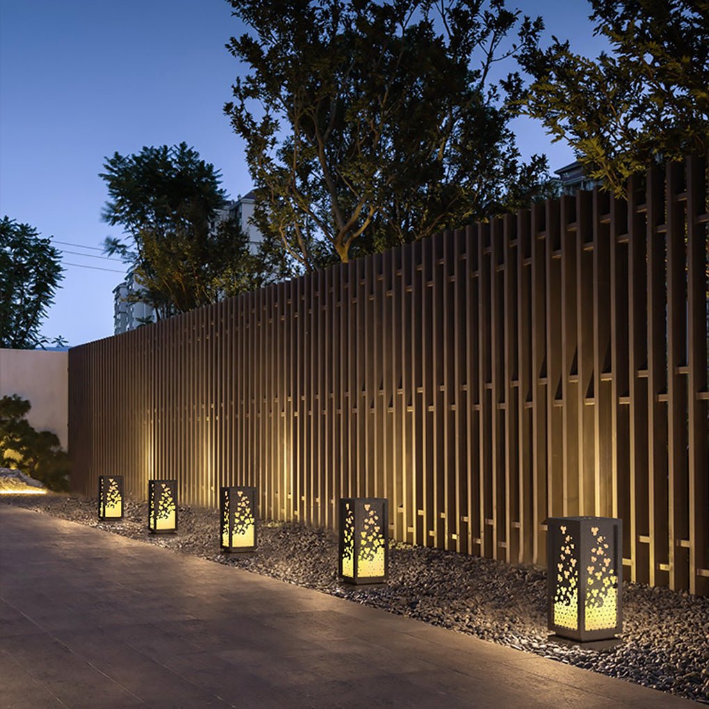 Chinese Style Hollow Carved Outdoor Courtyard Waterproof Landscape Lighting Decorative Lamp