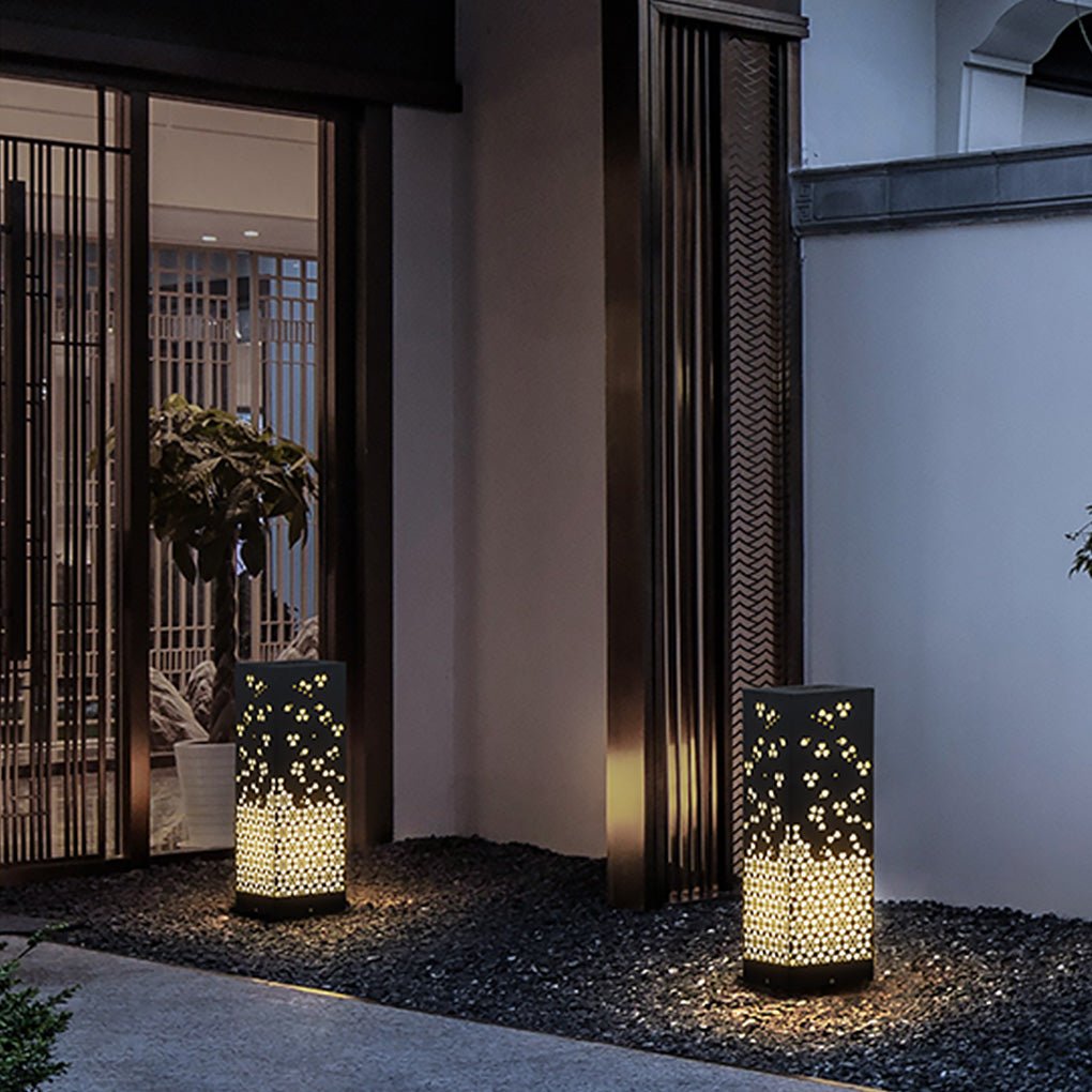 Classic Hollow Carved Chinese Style Garden Landscape Lighting Decorative Lamp