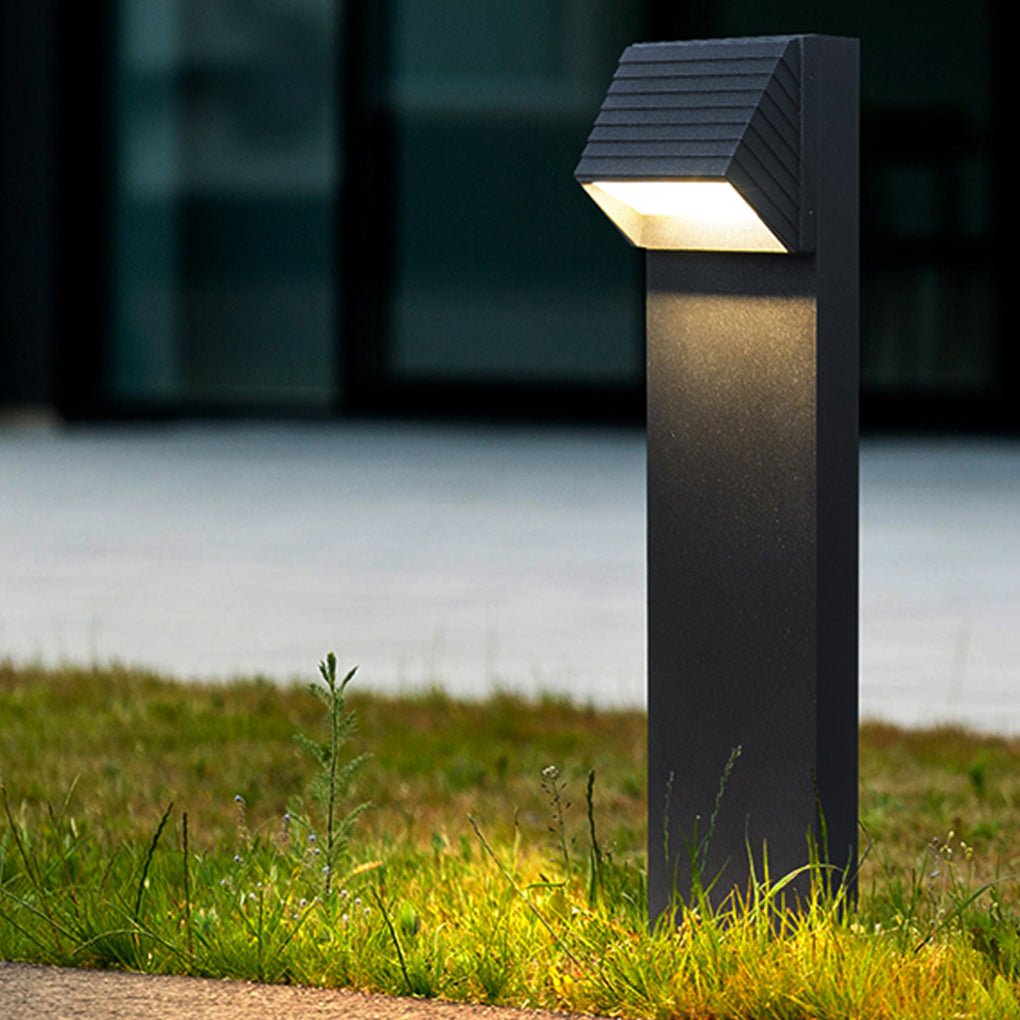 Minimalist Chic Outdoor Waterproof Led Lawn Light For Villa Courtyard Garden