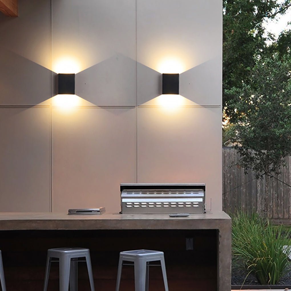 Outdoor Two Way Light Emitting Waterproof Led Wall Light For Courtyard Gate