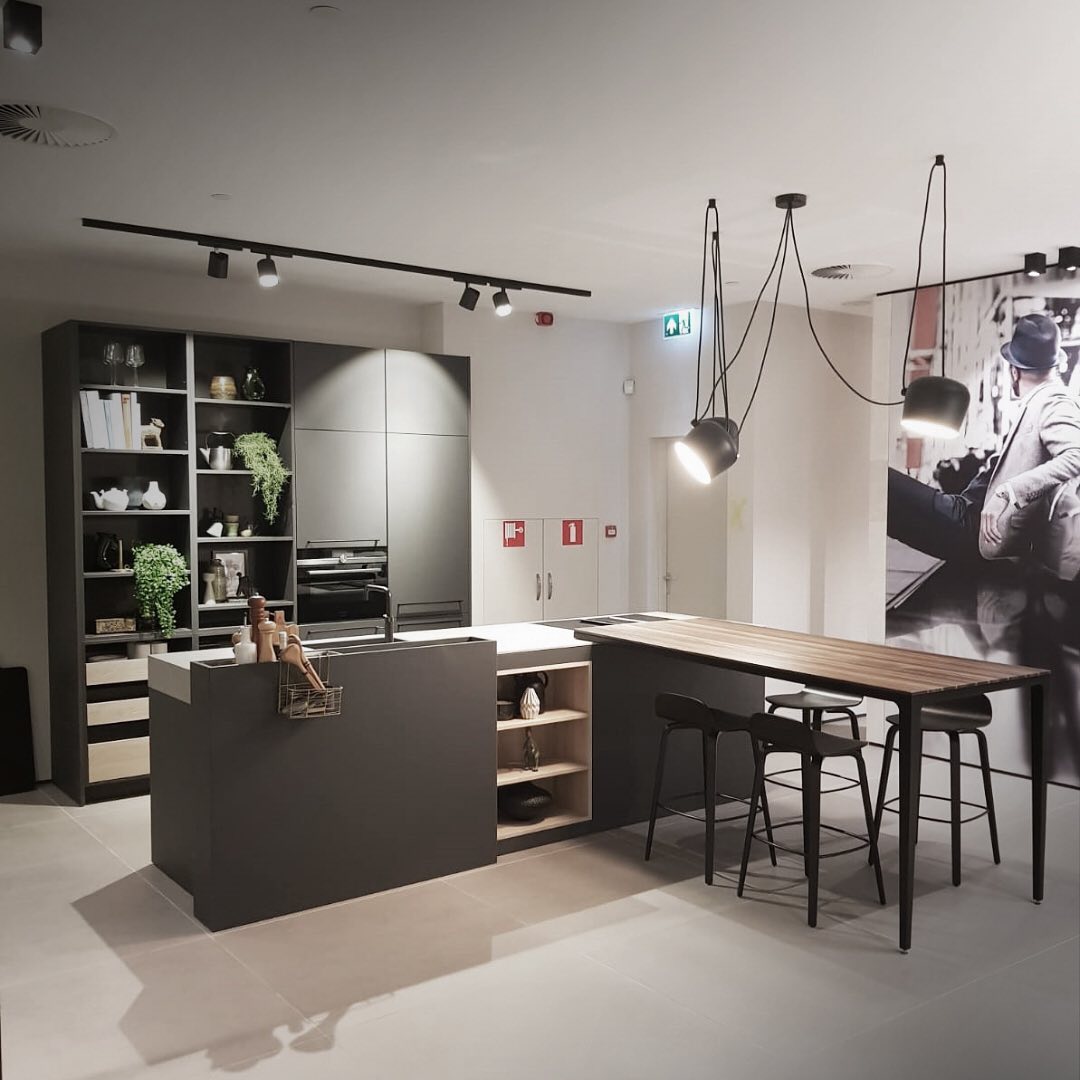 Aim Pendant Light