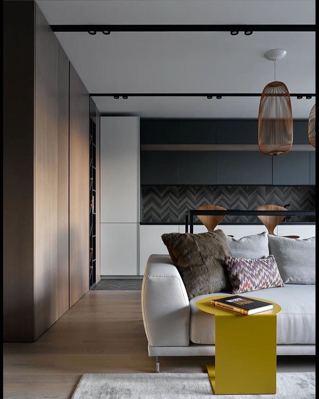 Spoke Suspension Pendant Light
