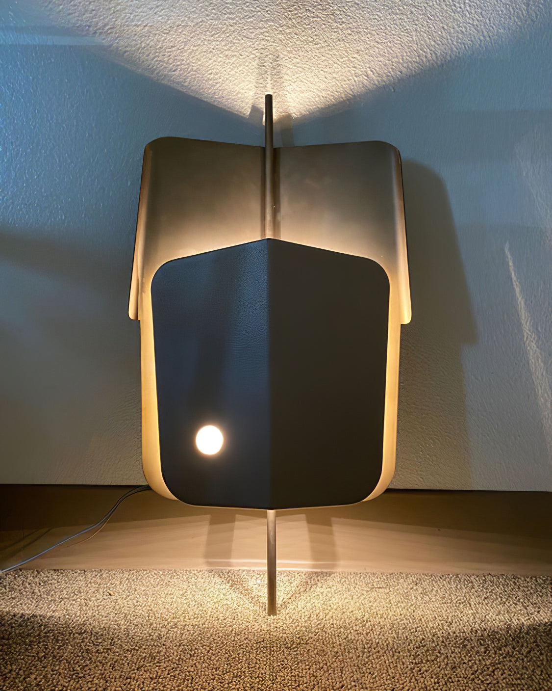 velum-wall-lamp