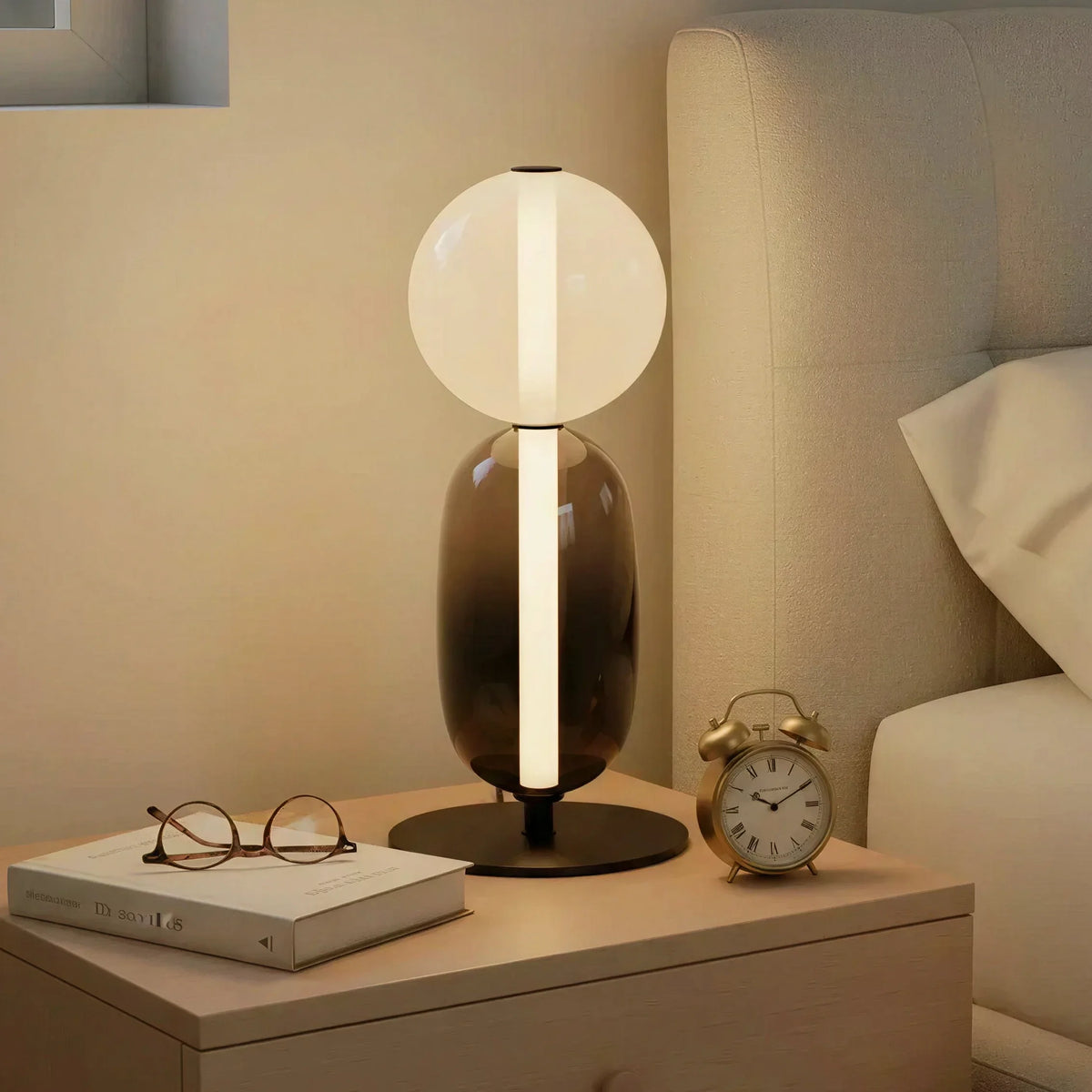 lira-minimalist-nordic-glass-pumpkin-shaped-table-lamp