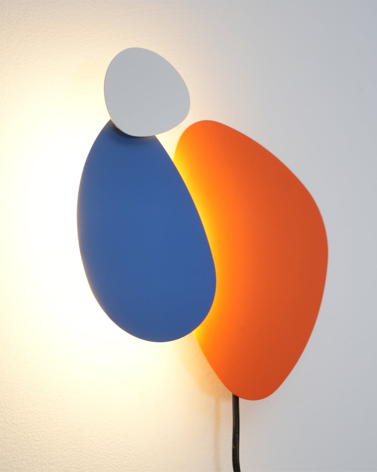 tria-plug-in-wall-lamp