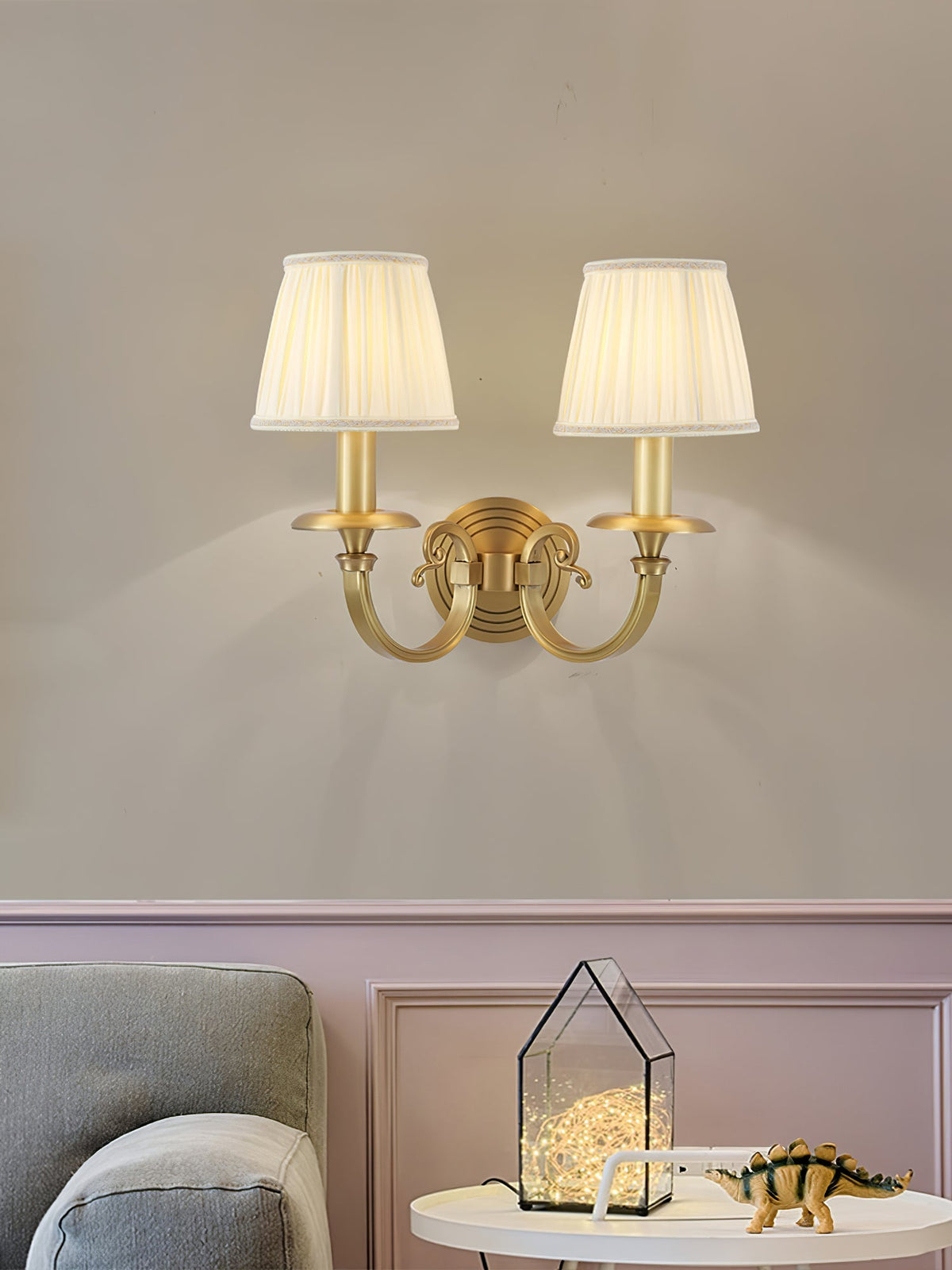 pleated-brass-wall-lamp