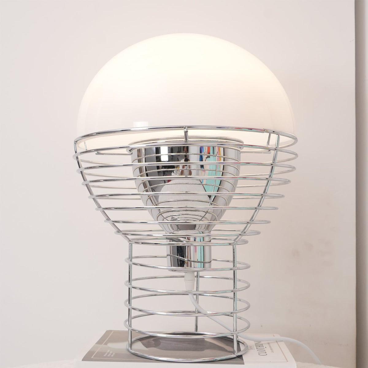 wire-table-lamp
