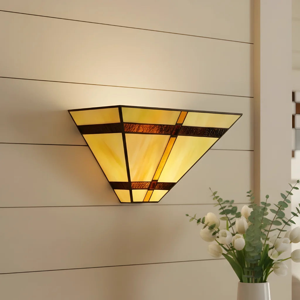 varenna-farmhouse-tiffany-stained-glass-wall-sconce