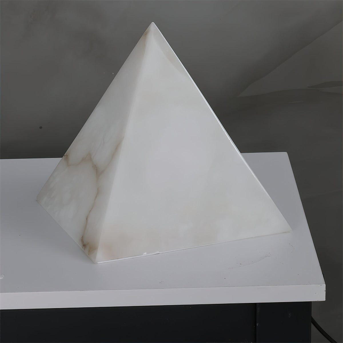 alabaster-pyramid-table-lamp
