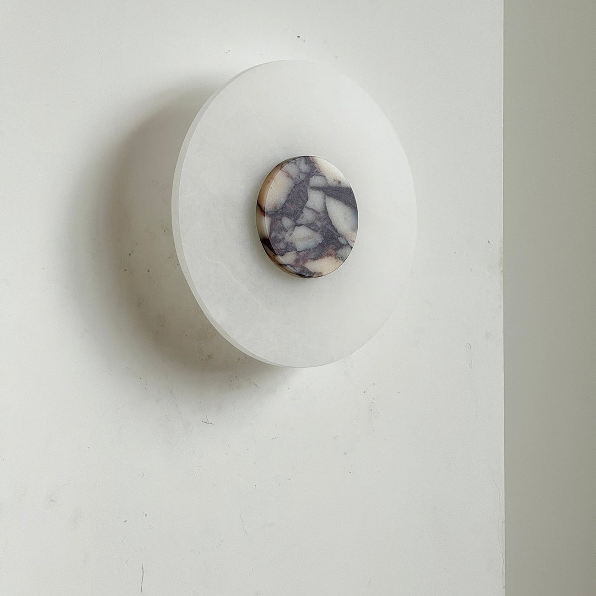 alba-alabaster-wall-lamp