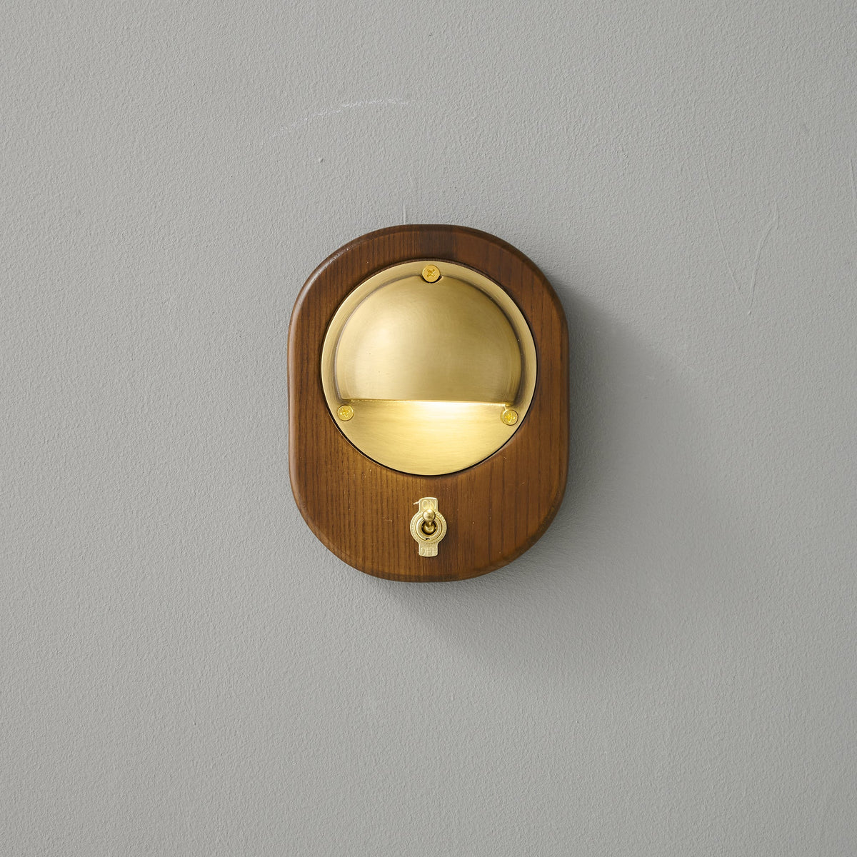 alfi-wall-lamp