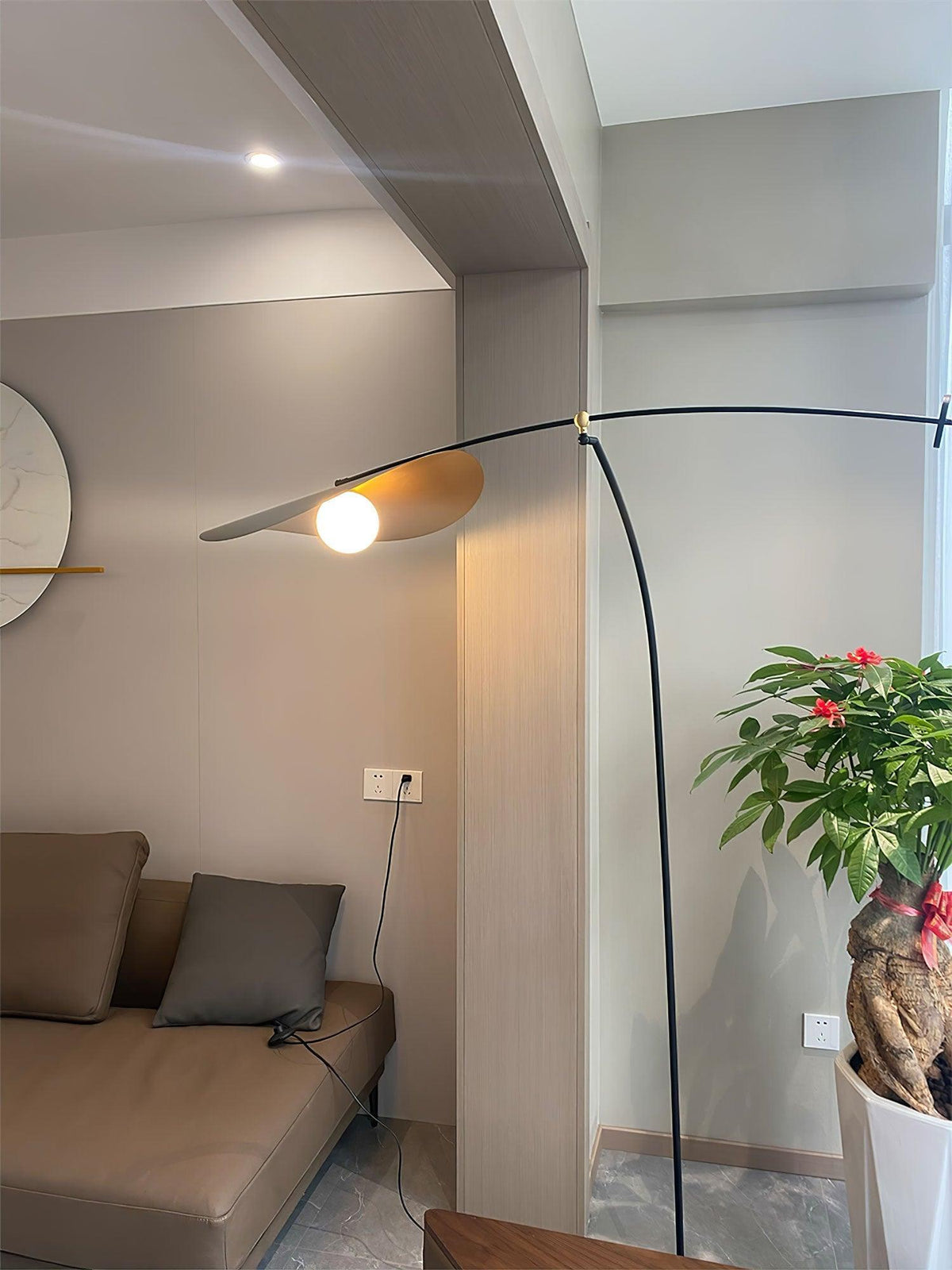 alonso-floor-lamp