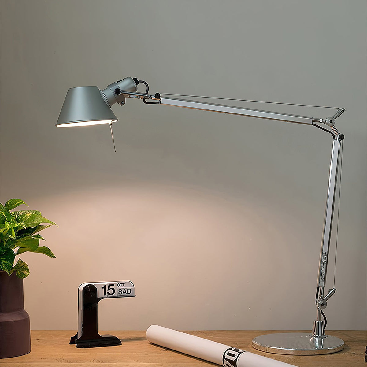 brady-rocker-arm-table-lamp