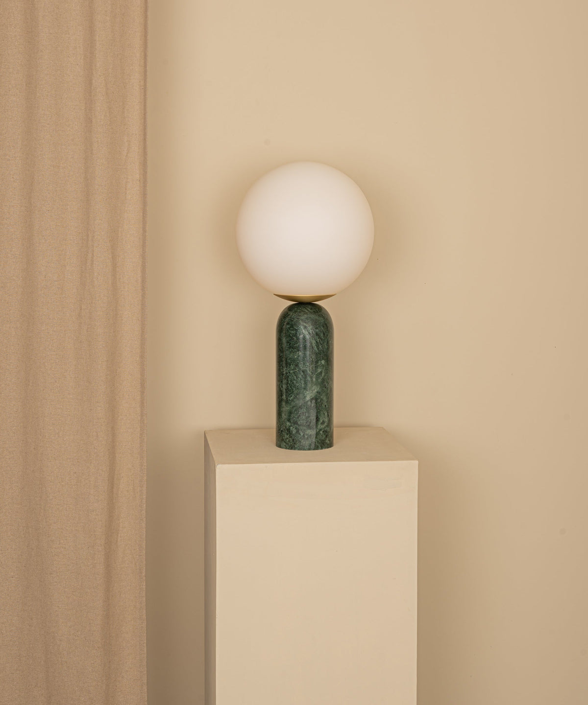atlas-table-lamp