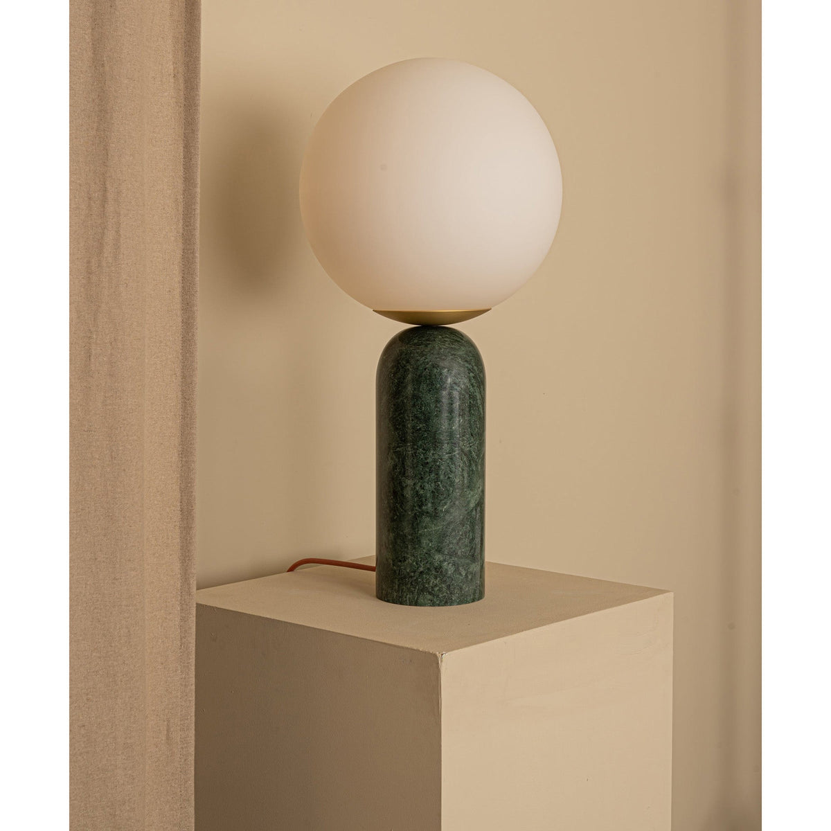 atlas-table-lamp