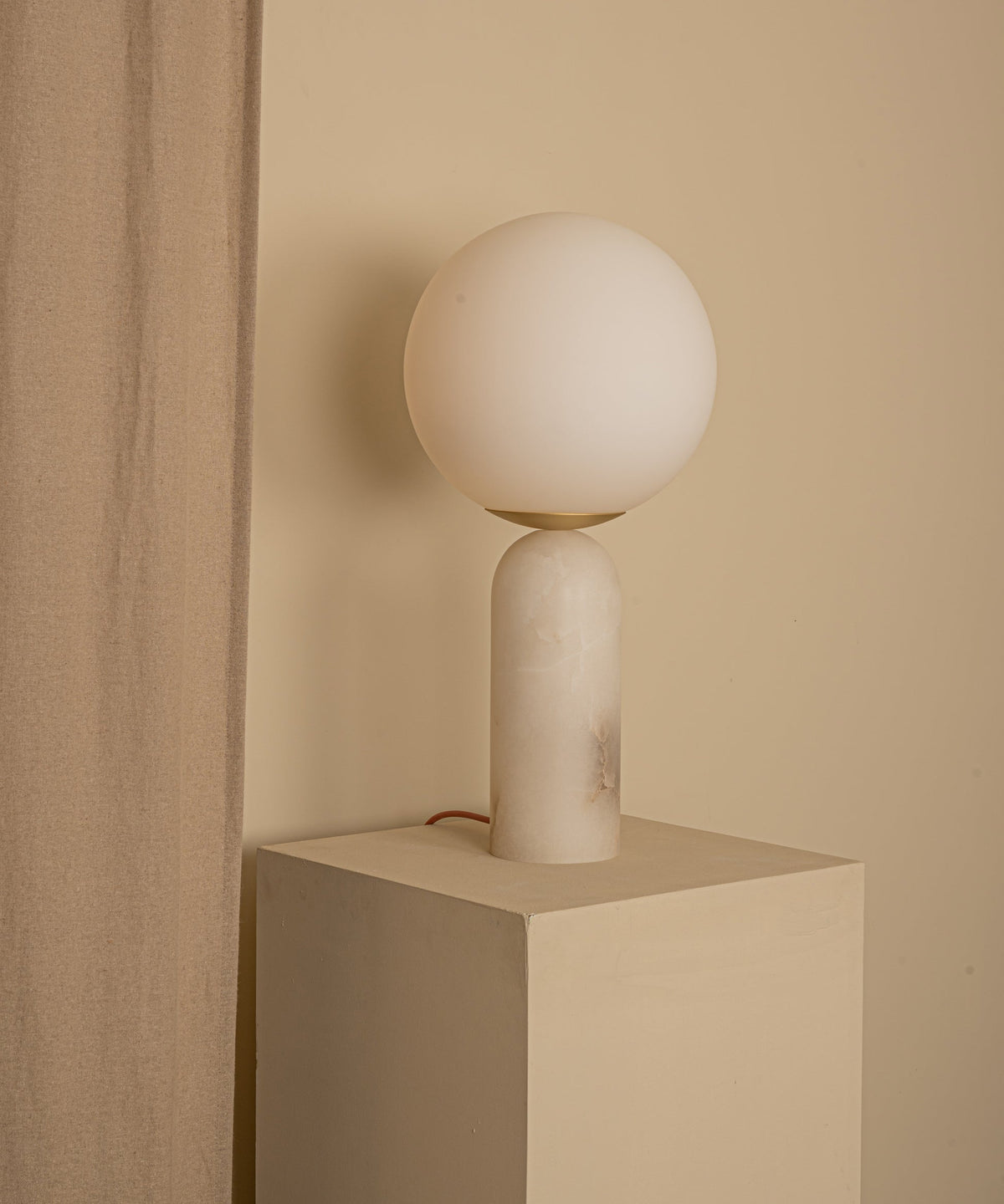 atlas-table-lamp