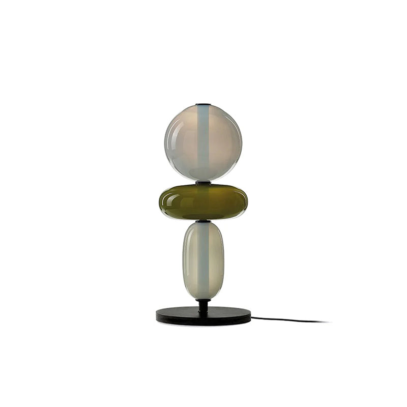 stained-glass-table-lamp