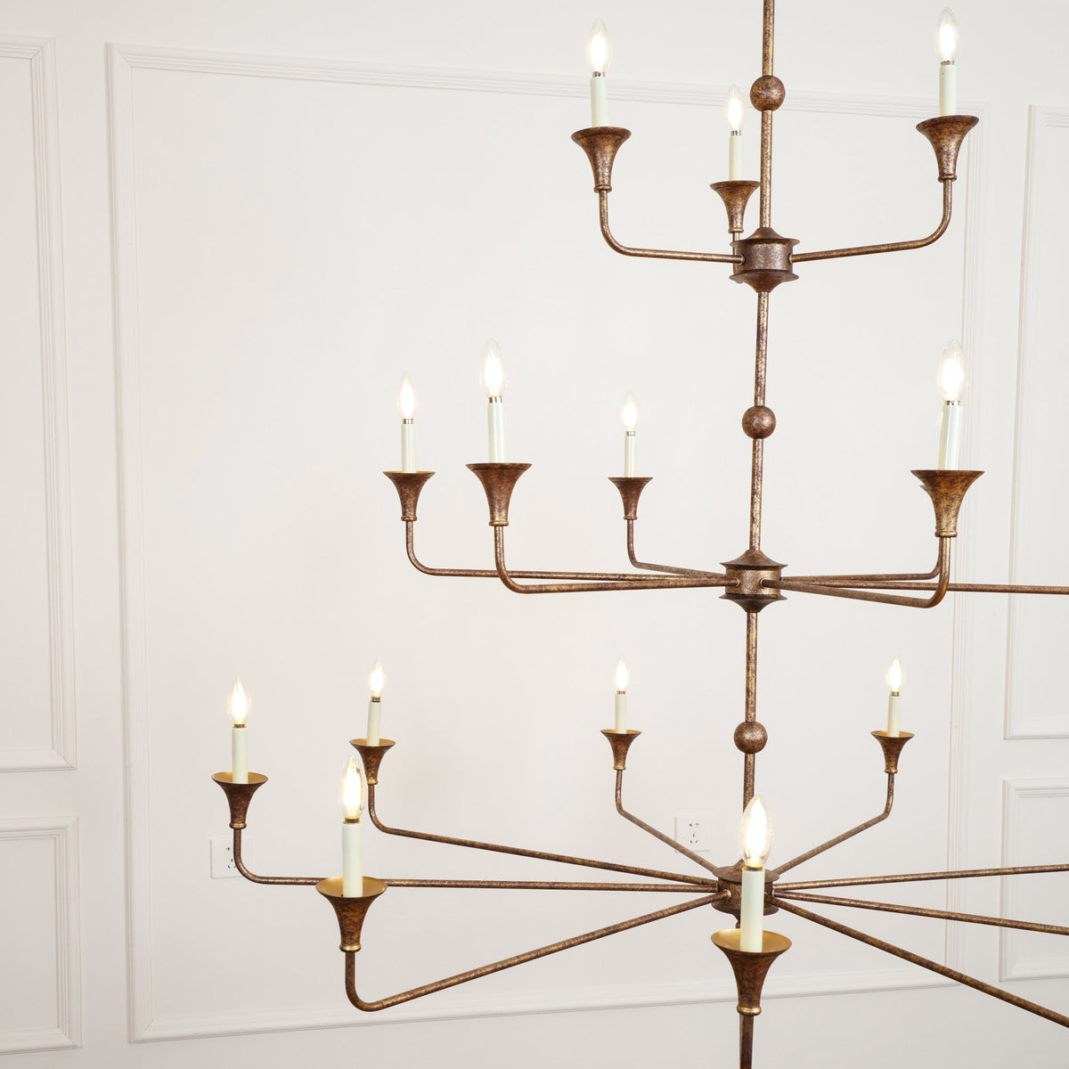 cecil-grande-chandelier