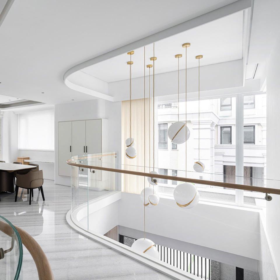 crescent-pendant-lamp