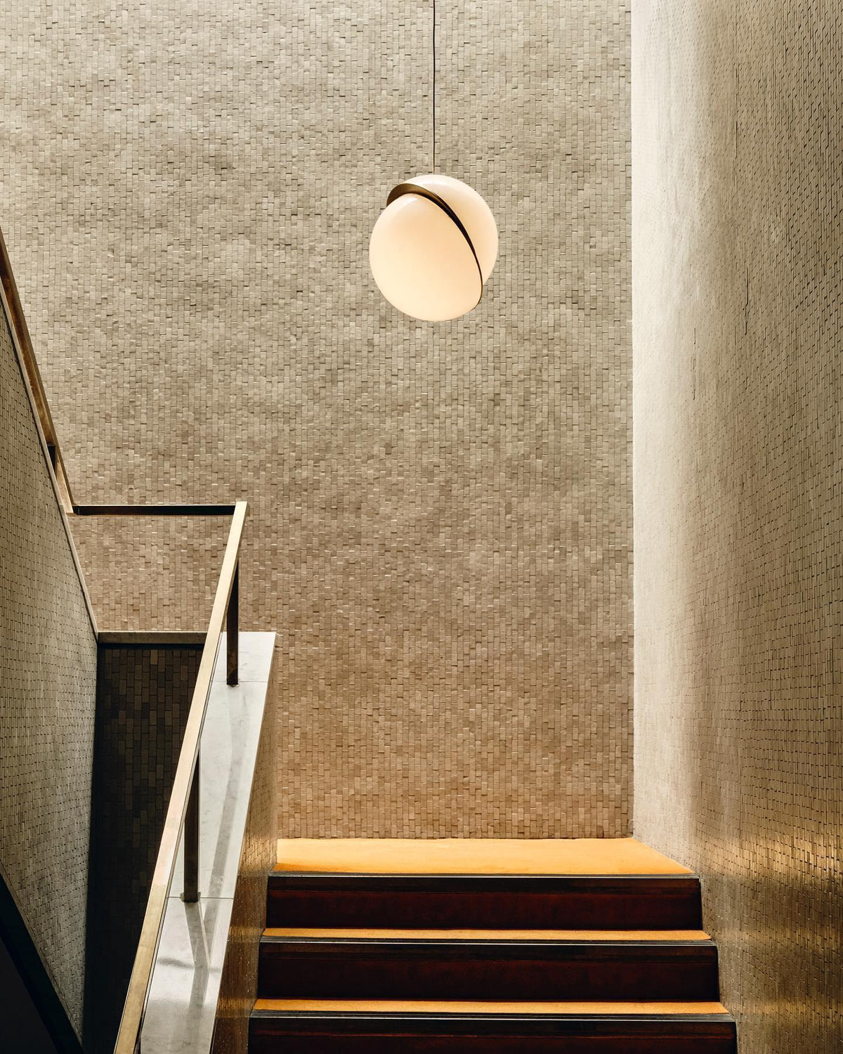 crescent-pendant-lamp