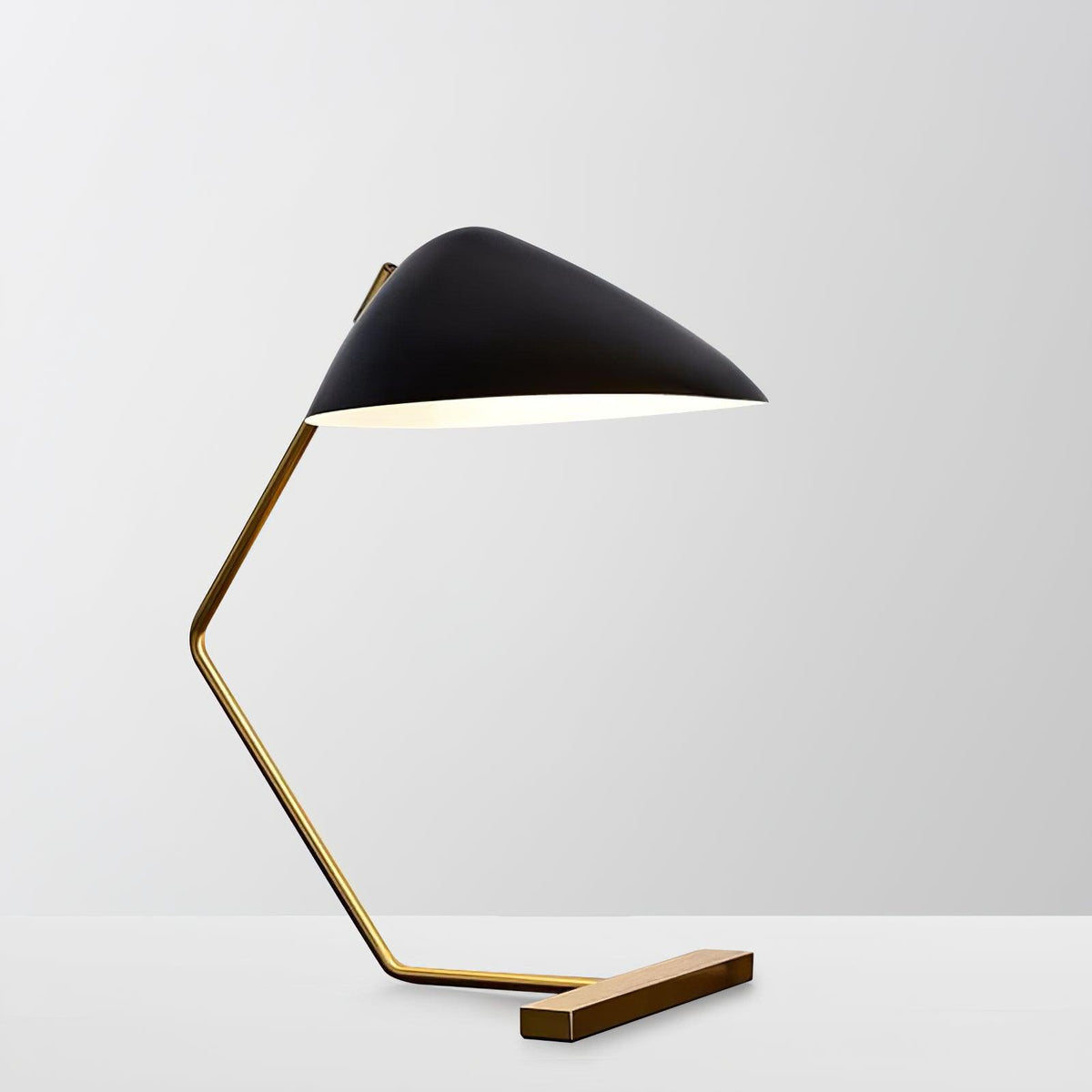 Curvilinear Mid Century Table Lamp