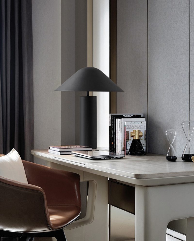 Damo Desk Lamp