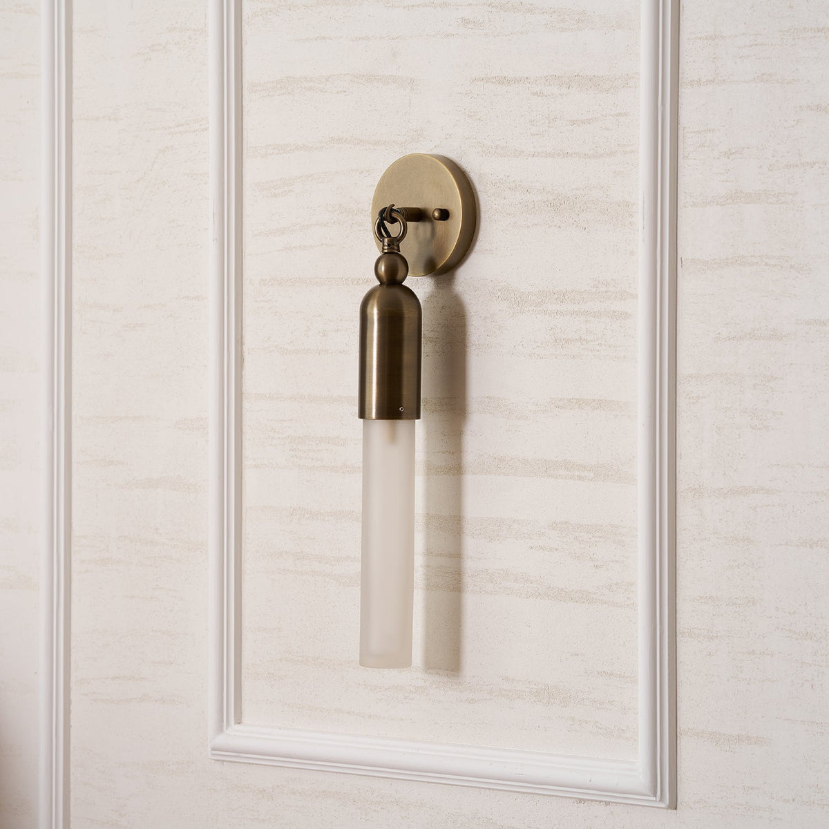 darby-wall-lamp