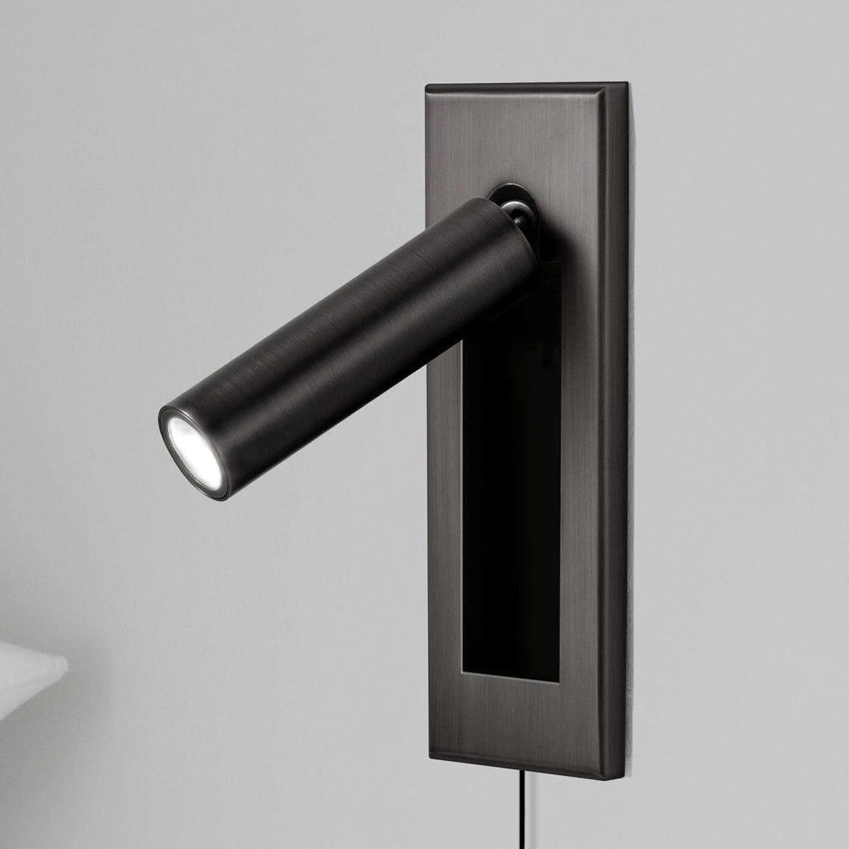 Embedded Bedside Plug In Sconce