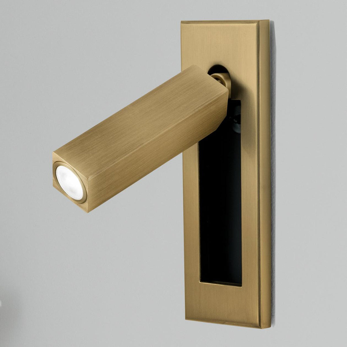 Embedded Bedside Plug In Sconce
