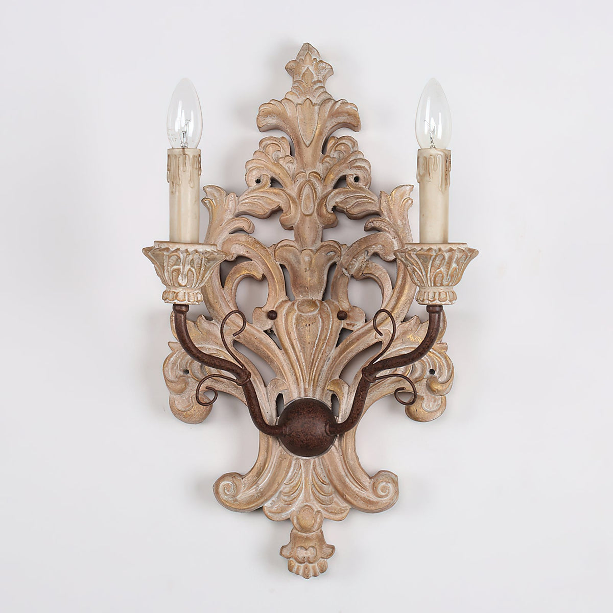 florentine-wood-wall-lamp