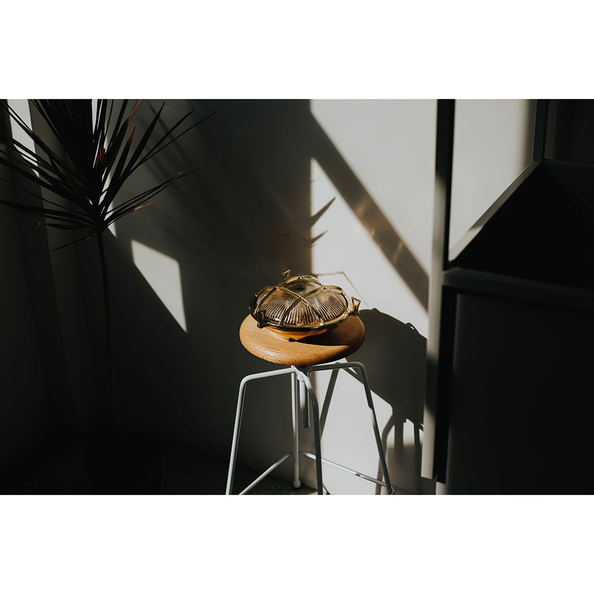 fremantle-brass-bunker-sconce