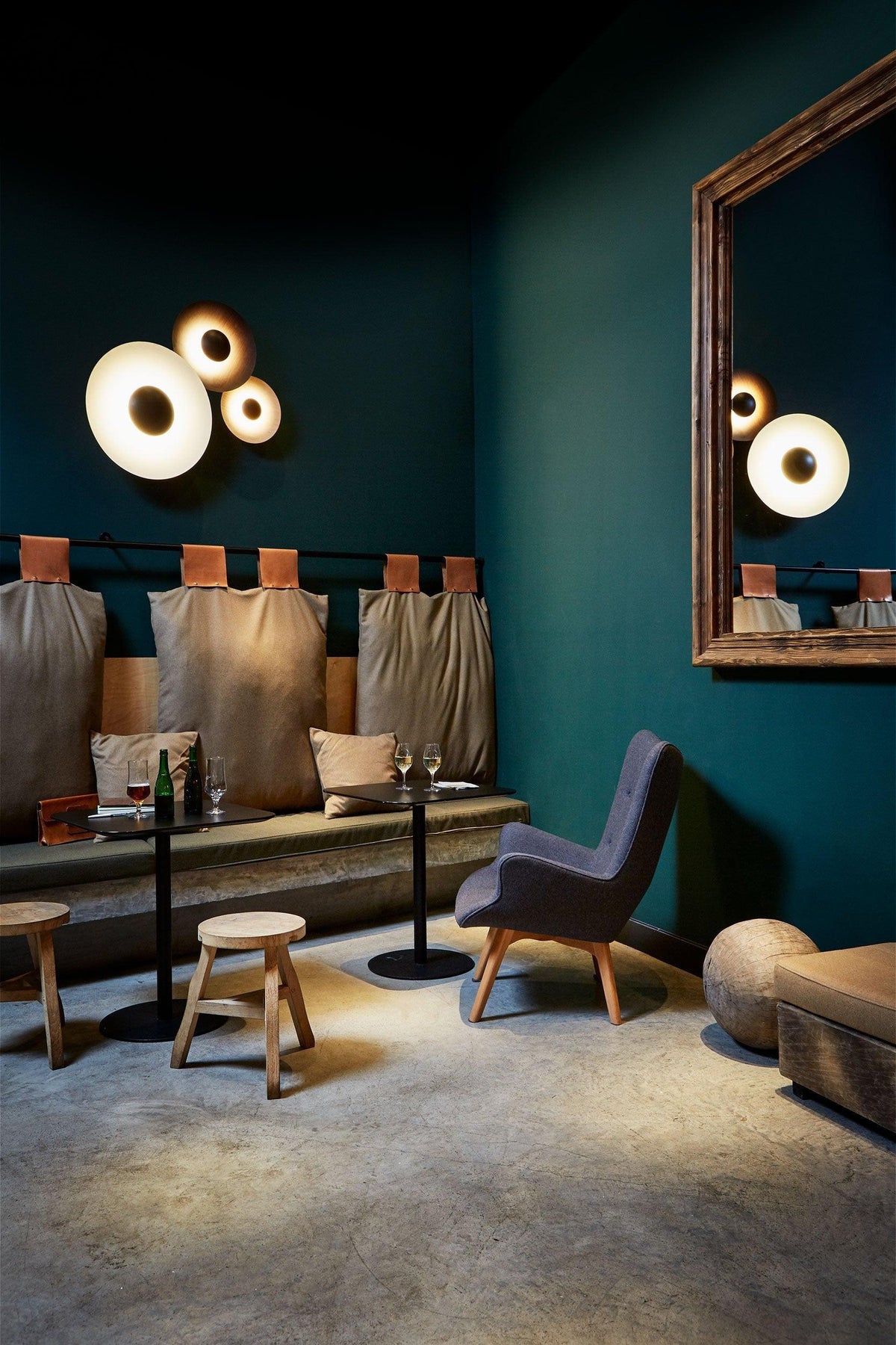 Simplicity Glow Plug In Wall Light