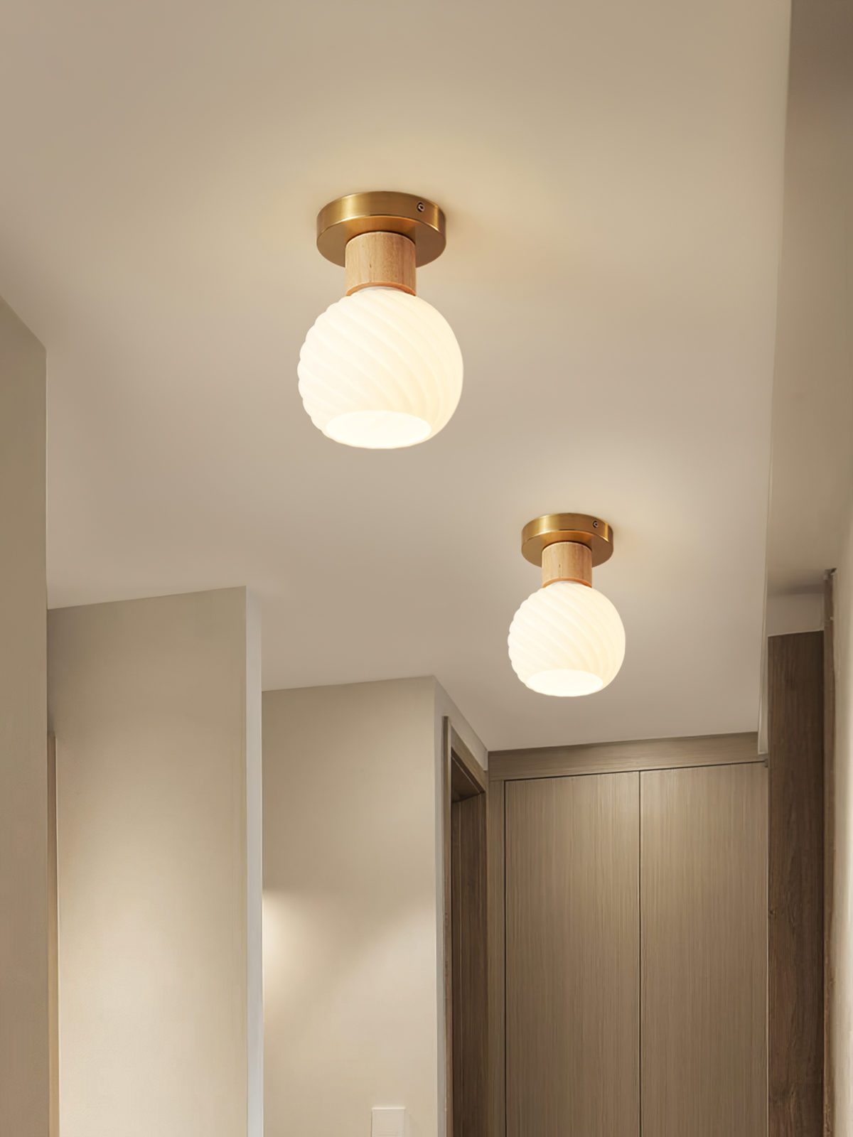 Horn Shaped Small Ceiling Lamp