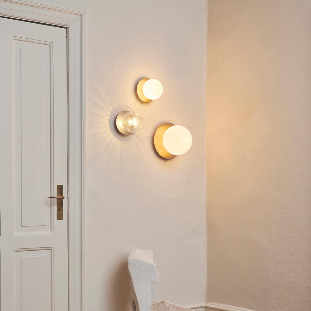 liila-wall-lamp