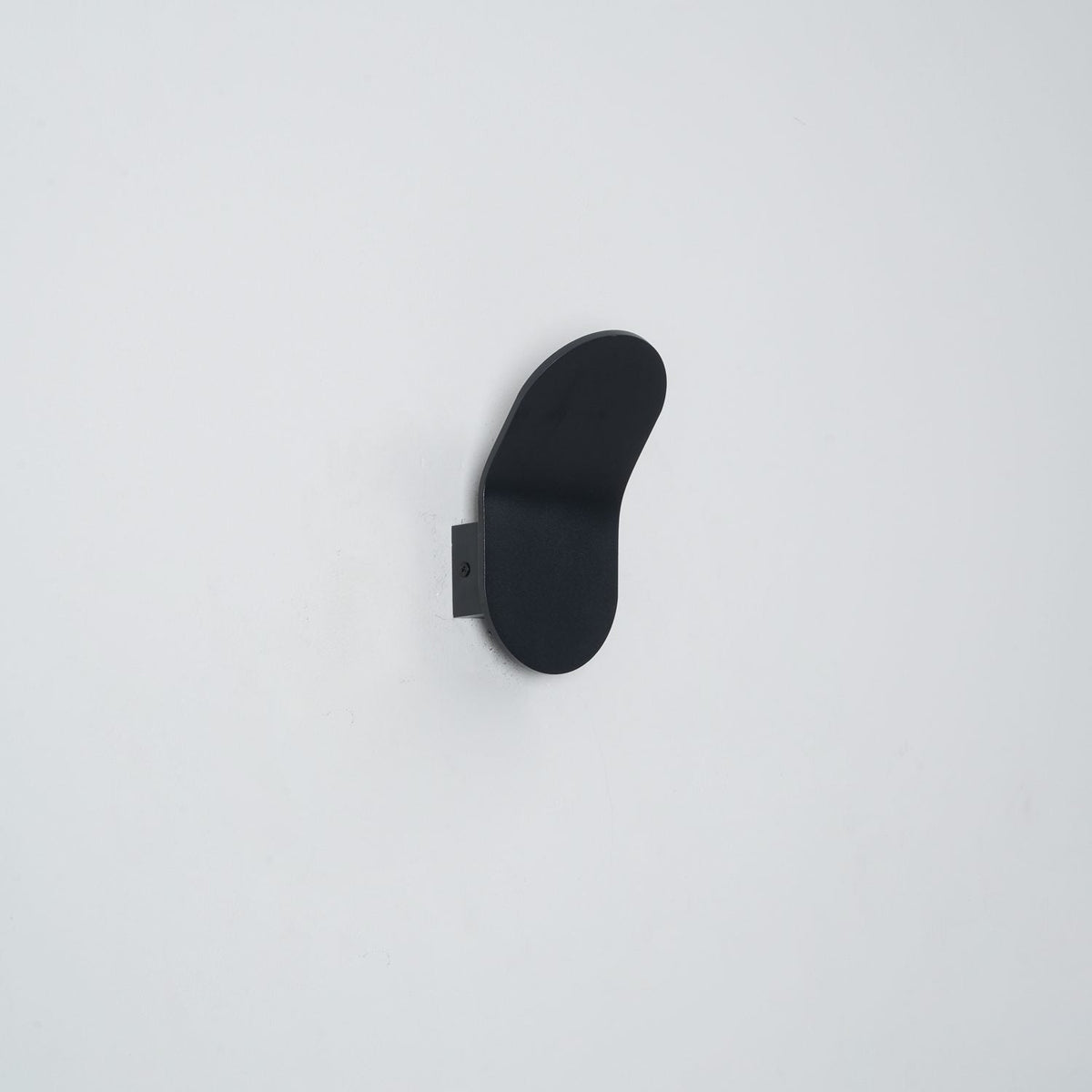 Wall-Mounted Lik Light Fi