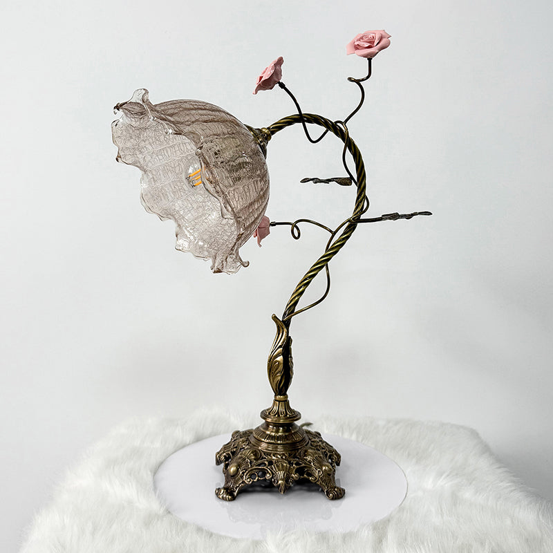 lumiere-table-lamp