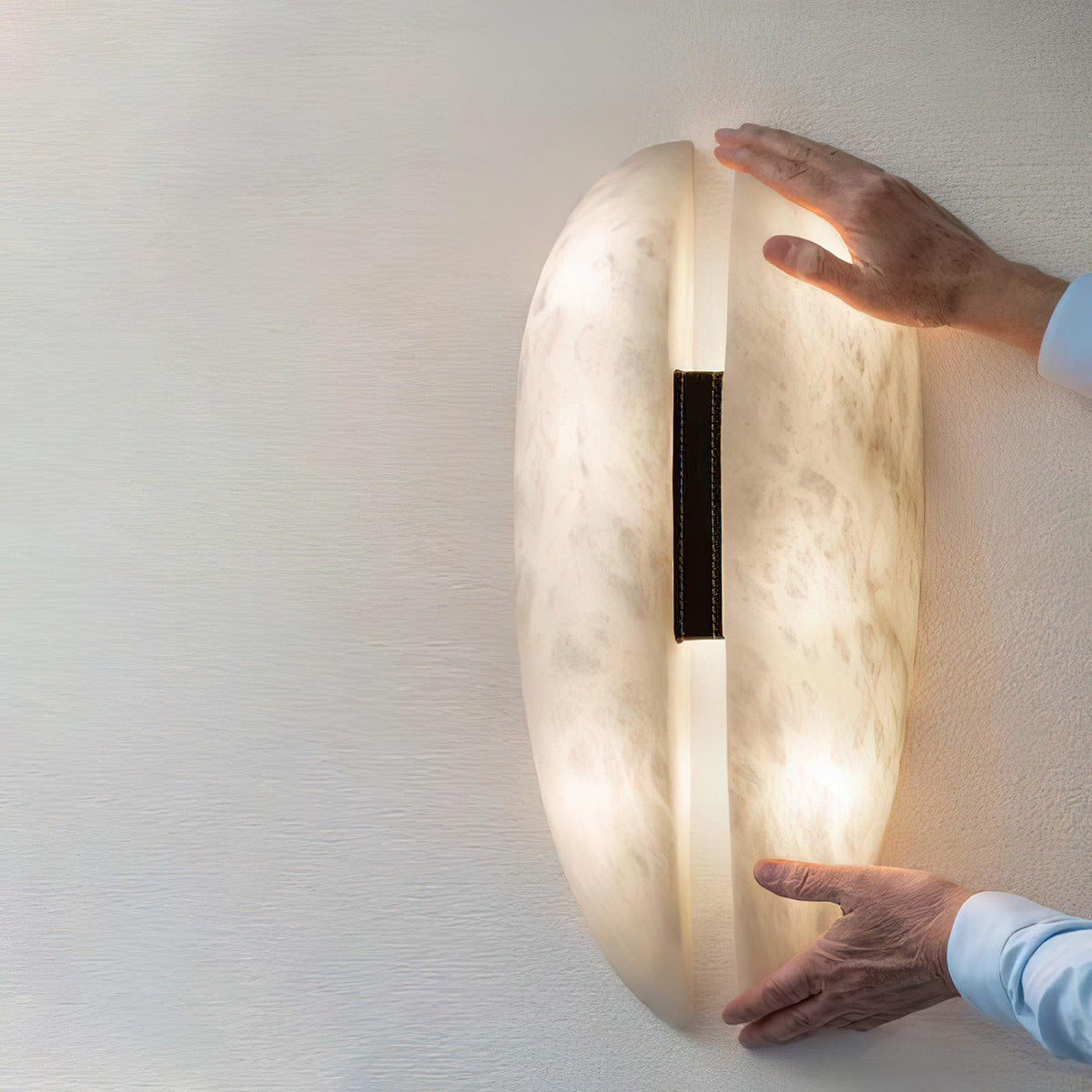 luna-abalaster-wall-lamp