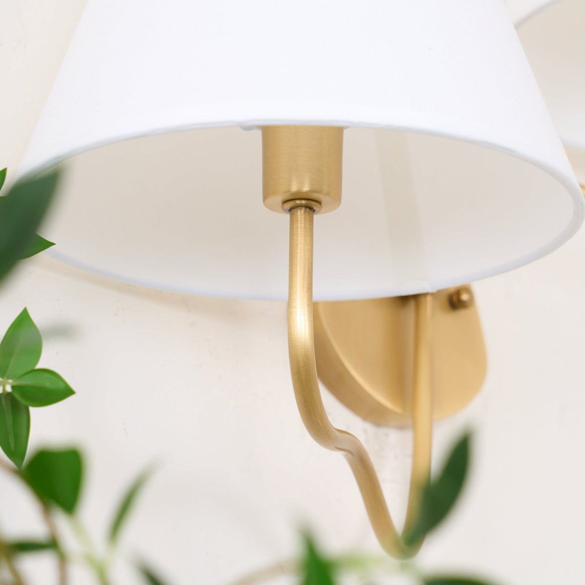 magdalene-wall-lamp