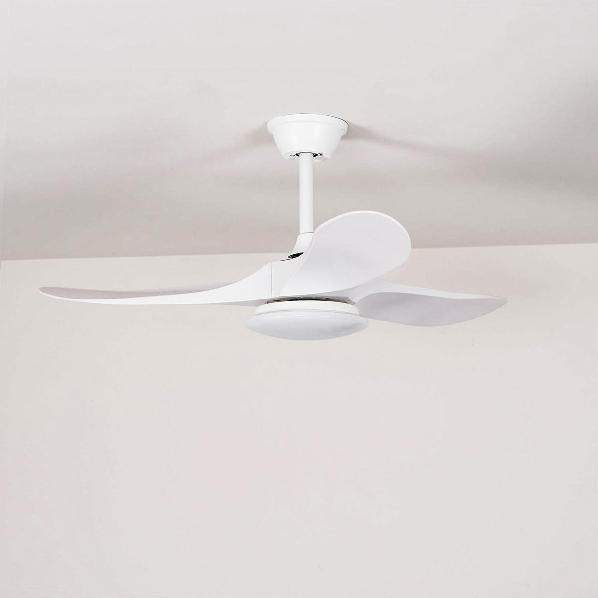 maverick-ceiling-fan-light