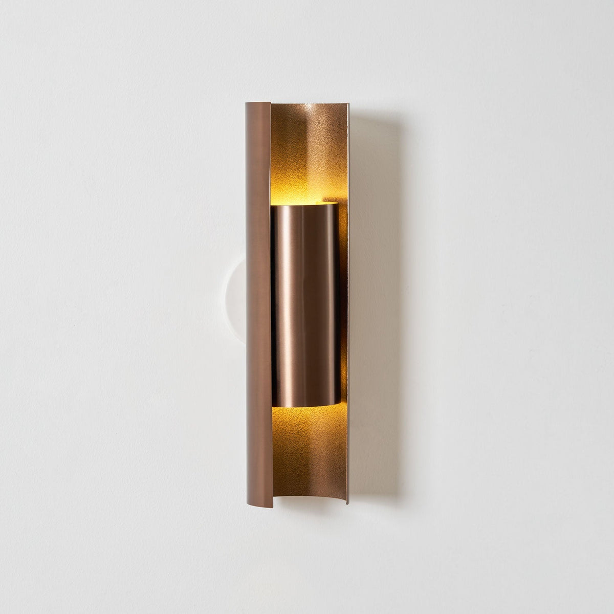 nyx-wall-lamp