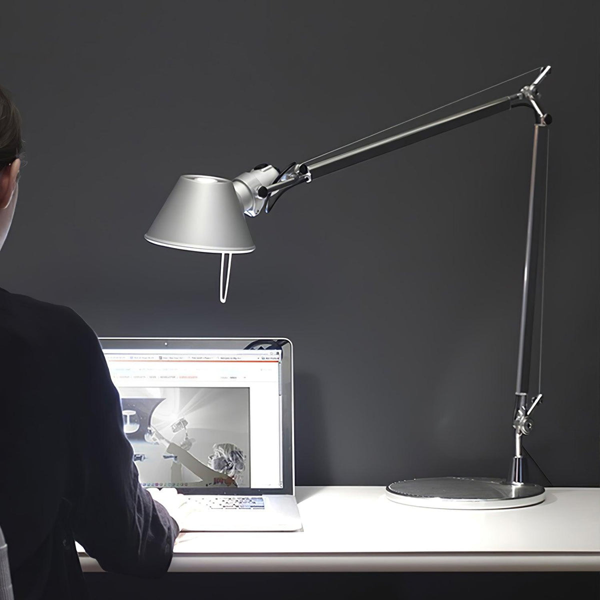 Parete Table Lamp