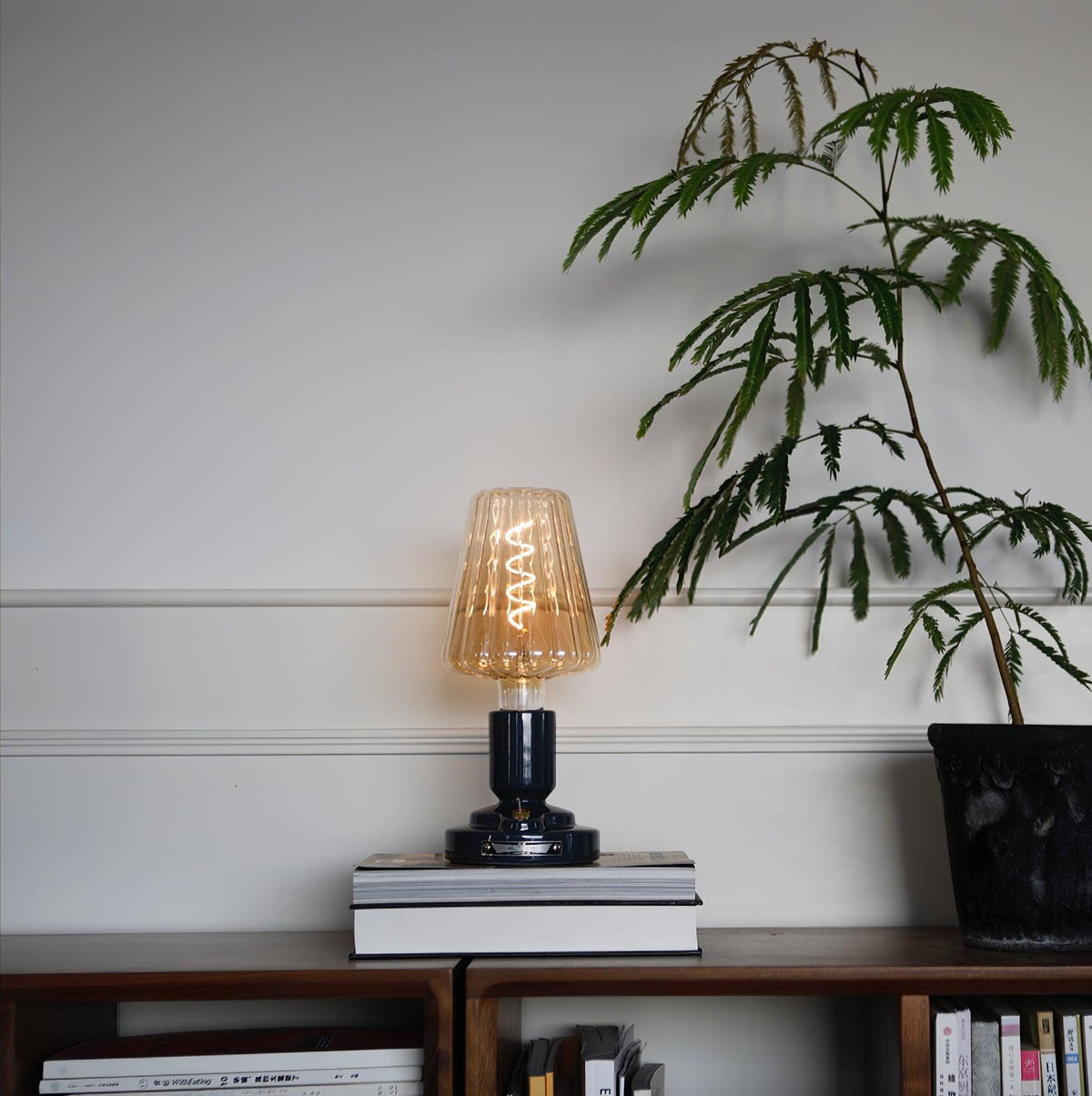 Pastry Built In Battery Table Lamp
