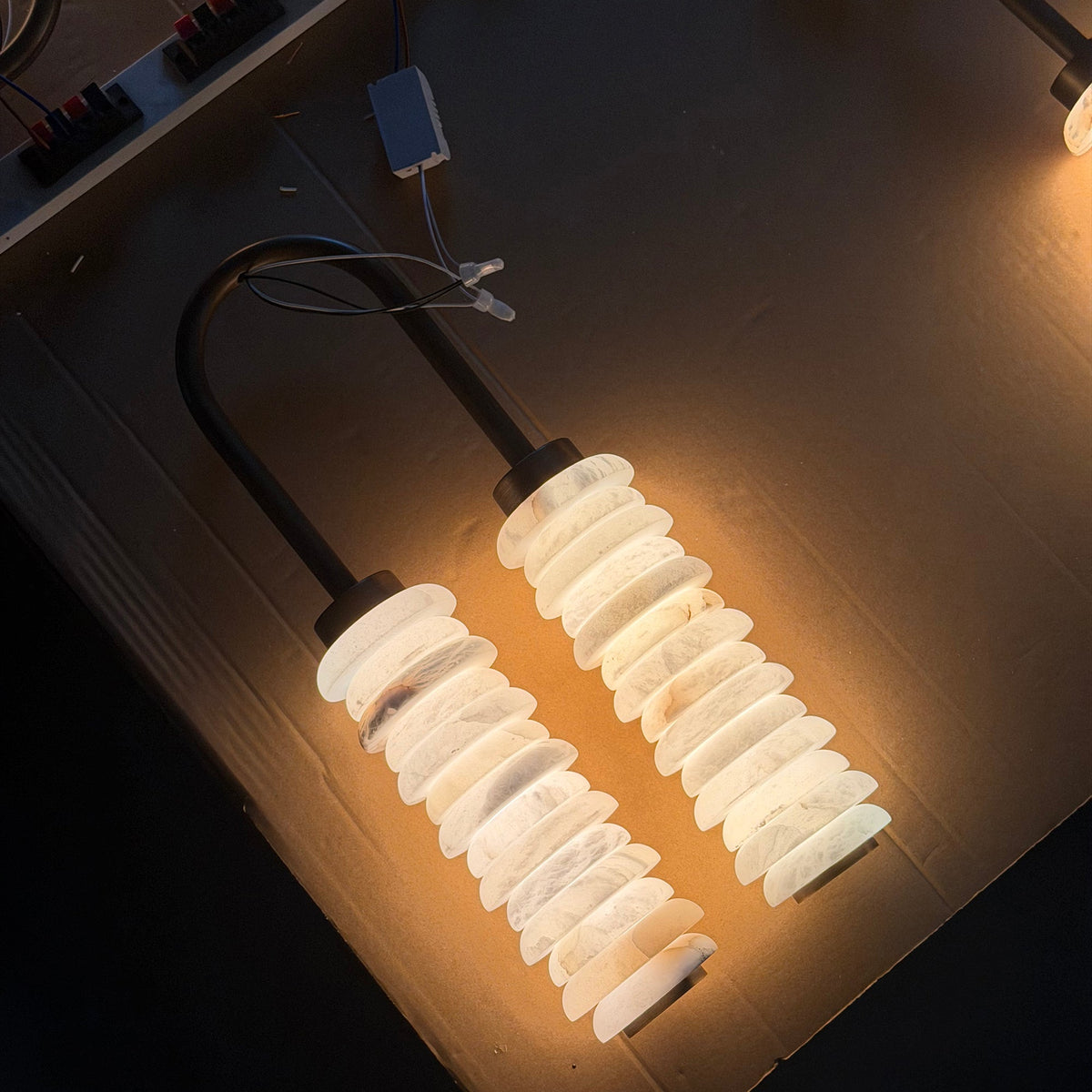 payson-alabaster-wall-lamp