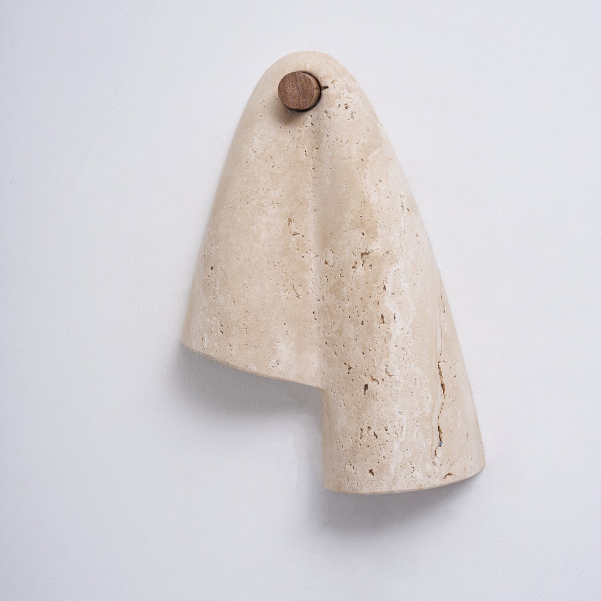 pearlmont-travertine-wall-lamp