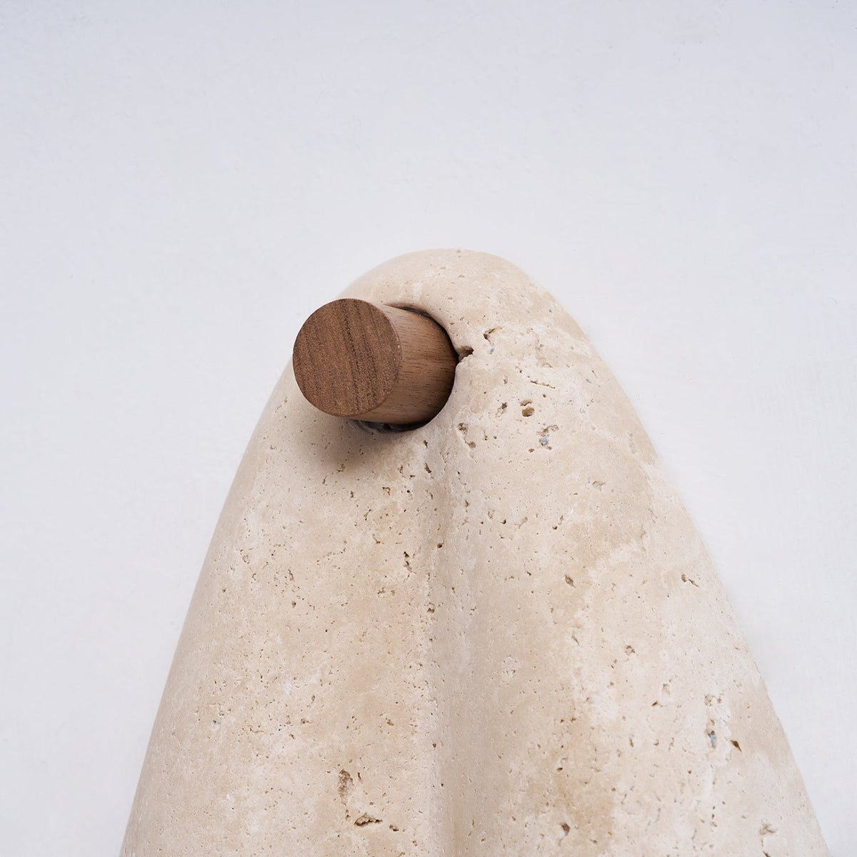 pearlmont-travertine-wall-lamp