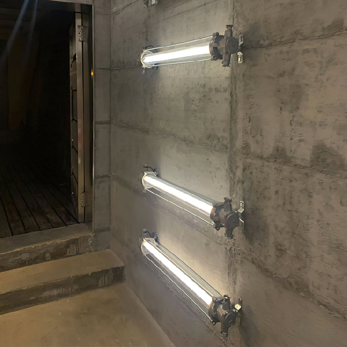 pillar-offset-wall-lamp