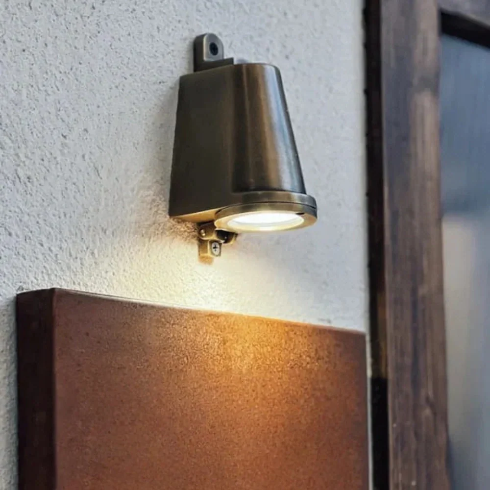 rafael-modern-minimalist-outdoor-wall-lamp